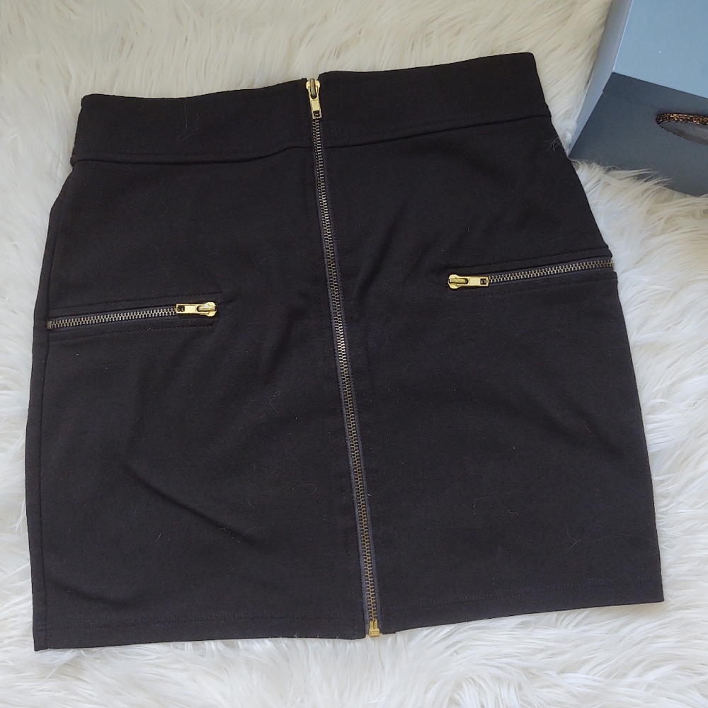 2/$10 | Skirt | Size M